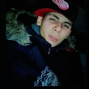 Meet your Posher, Moises